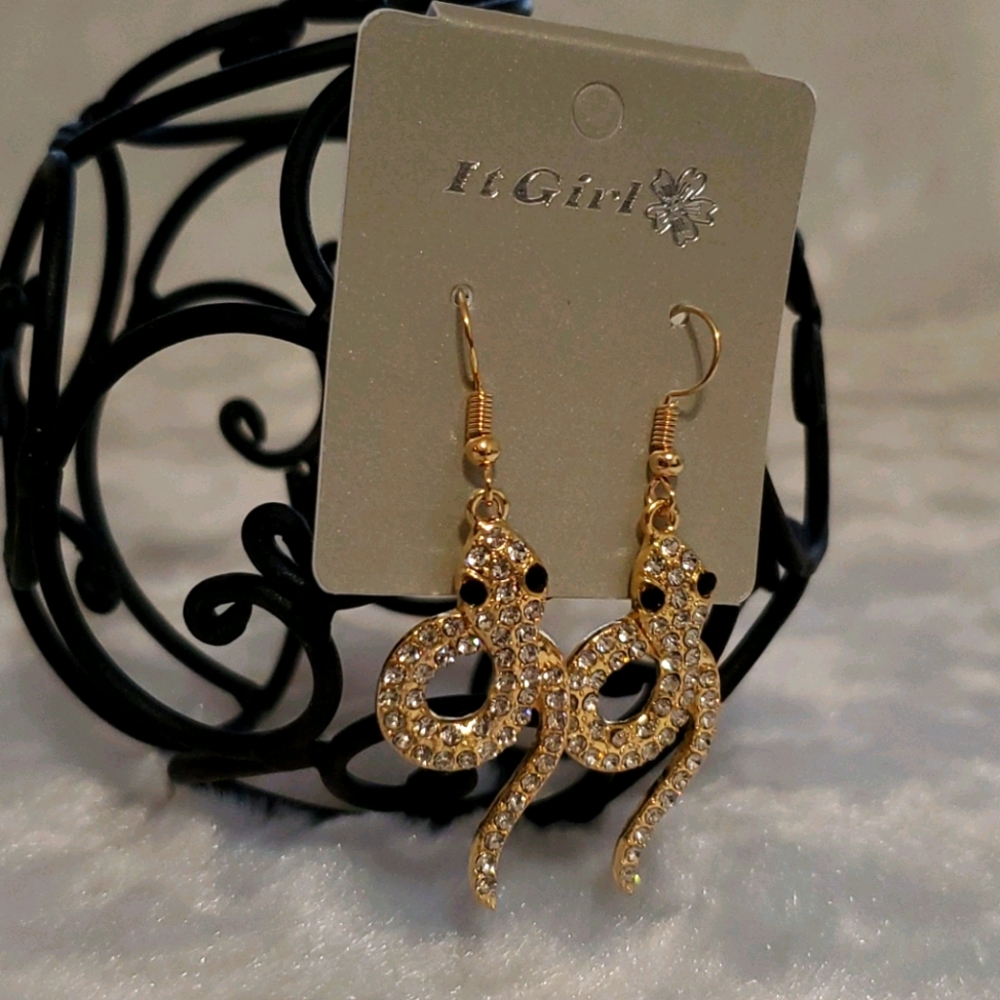 IT GIRL Goldtone rhinestone coiled snake•NIP• - Picture 3 of 4